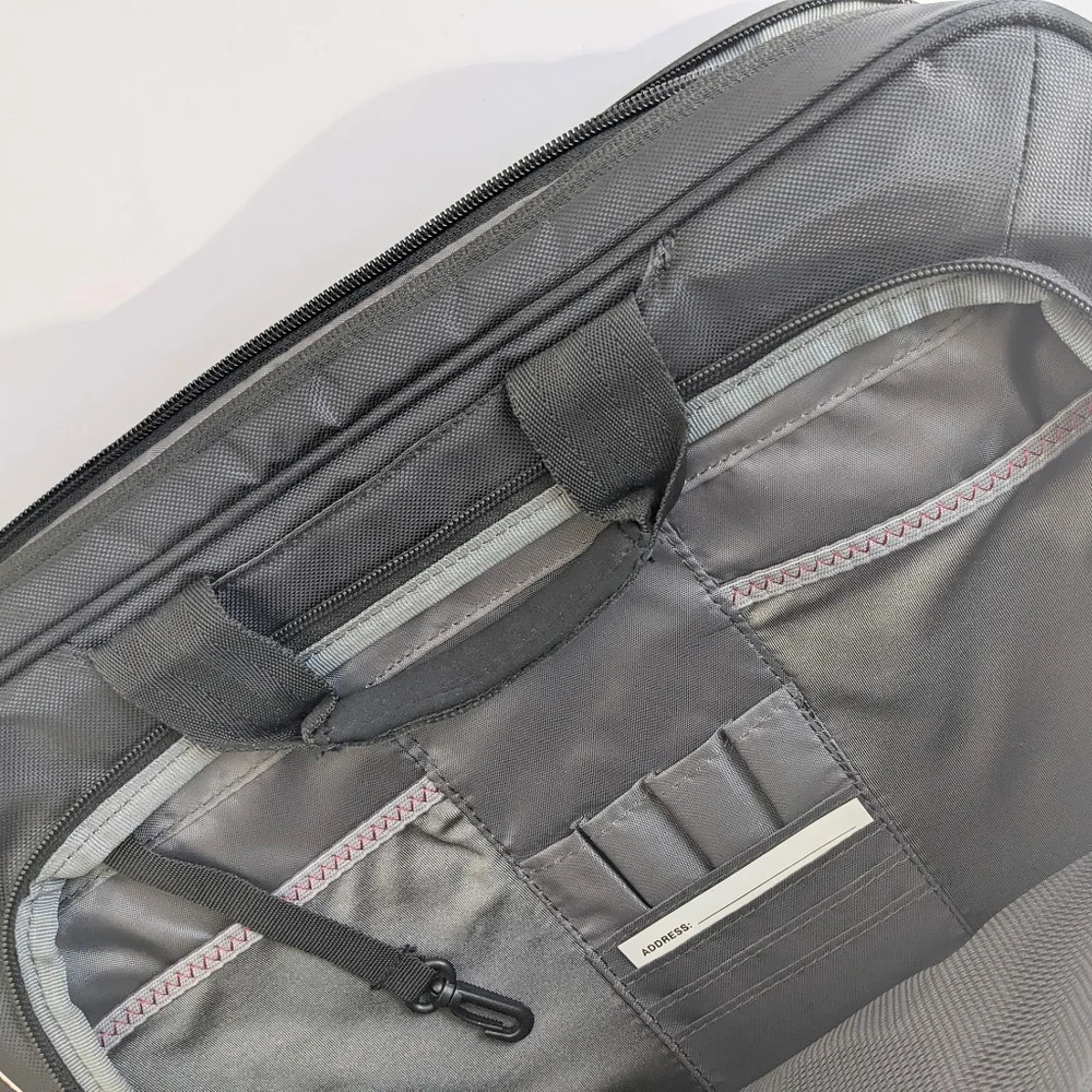 Dell 16 inch Professional Laptop Carrying Bag - Picture 4 of 4